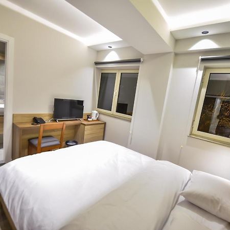 Baron Boutique Hotel エレバン エクステリア 写真